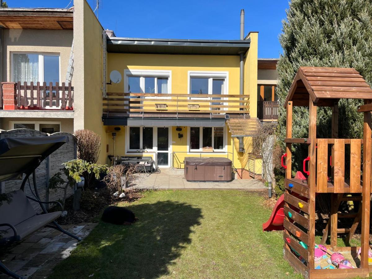 마리안스케 라즈네 Wellness House Ladova Street 빌라 외부 사진